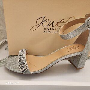 Jewel Badgley Mischka " James" Silver Glitter Block heel sandal. NIB. 9.5
